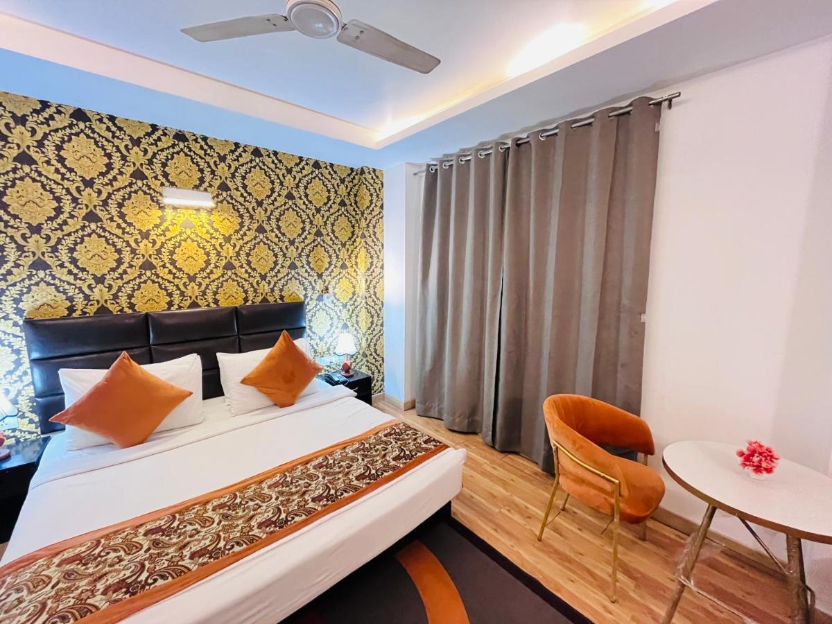 Hotel At Residency Kaushambi Couple Friendly Ghaziabad Exterior photo