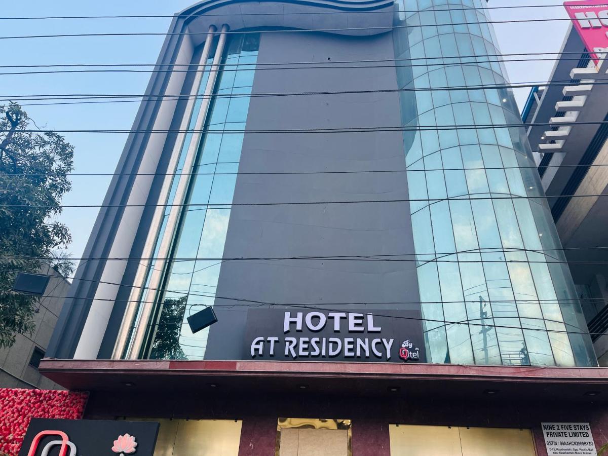 Hotel At Residency Kaushambi Couple Friendly Ghaziabad Exterior photo