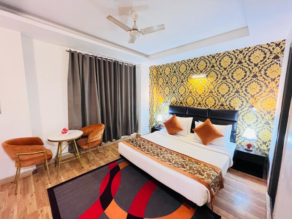 Hotel At Residency Kaushambi Couple Friendly Ghaziabad Exterior photo