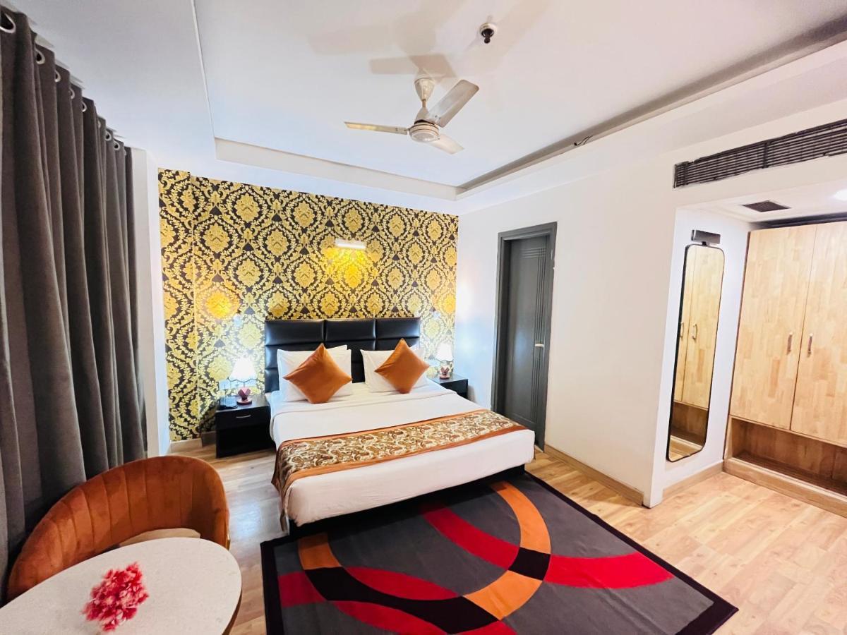 Hotel At Residency Kaushambi Couple Friendly Ghaziabad Exterior photo
