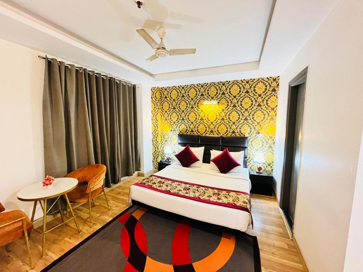 Hotel At Residency Kaushambi Couple Friendly Ghaziabad Exterior photo