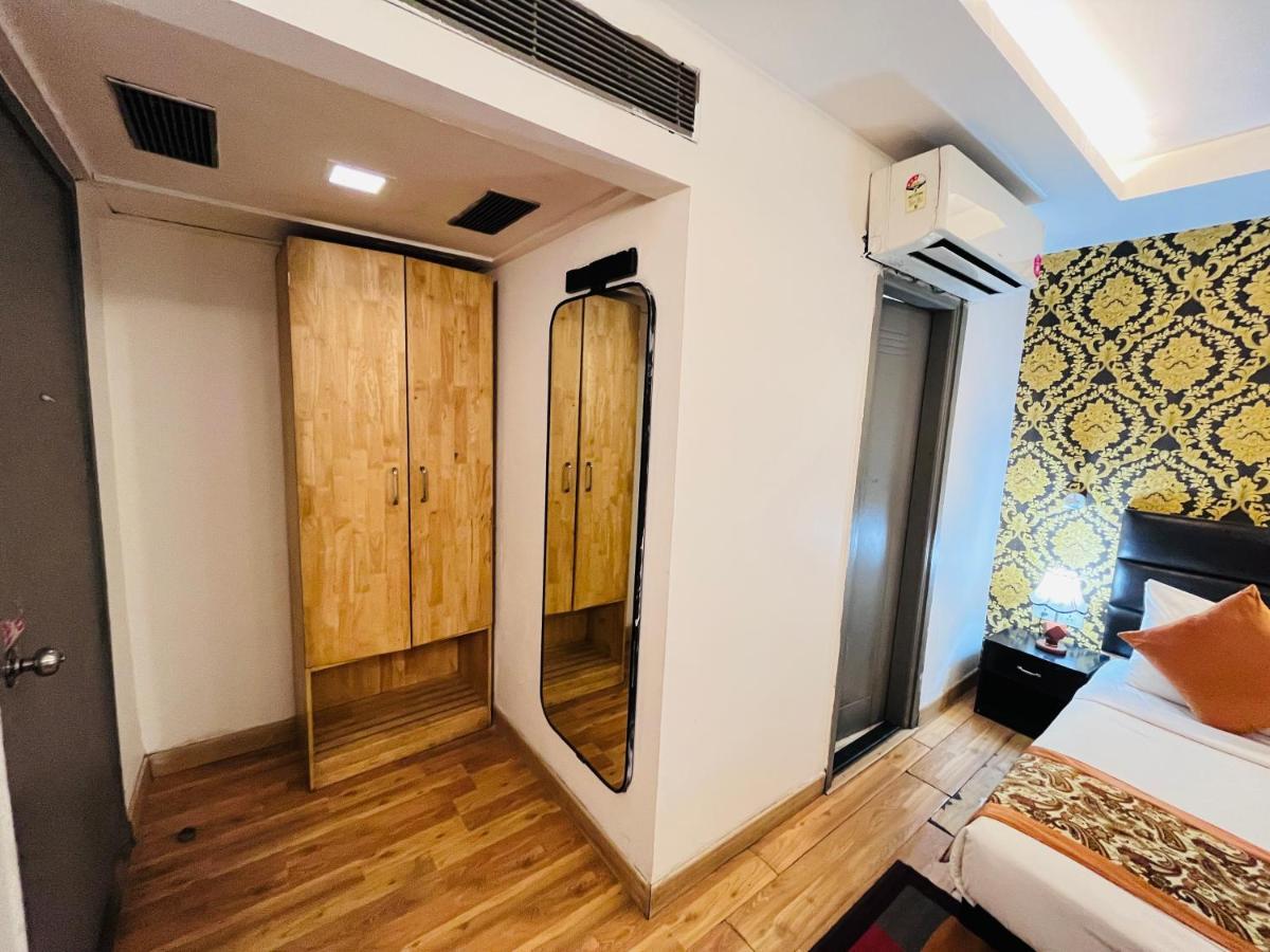 Hotel At Residency Kaushambi Couple Friendly Ghaziabad Exterior photo