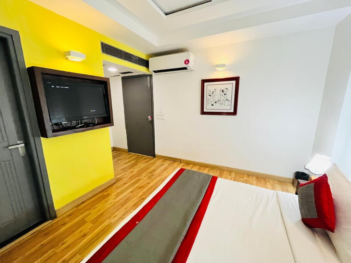 Hotel At Residency Kaushambi Couple Friendly Ghaziabad Exterior photo