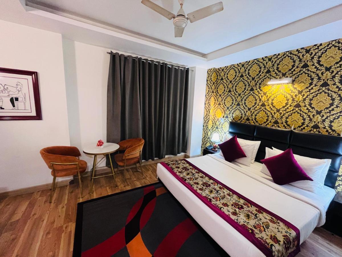 Hotel At Residency Kaushambi Couple Friendly Ghaziabad Exterior photo