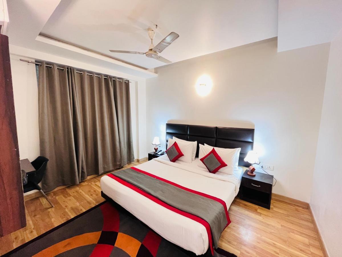 Hotel At Residency Kaushambi Couple Friendly Ghaziabad Exterior photo